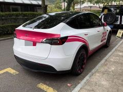 Tesla Model Y Standard Range RWD - ფოტო 3