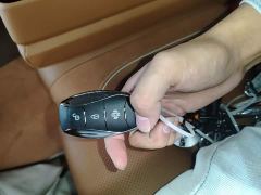 FAW Red Flag H9 2.0T Two-Wheel Drive Qi Chang Private Enjoyment Fashion Edition 5-Seater - photo 8