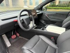 Tesla Model Y L Long Range All-Wheel Drive - ფოტო 4