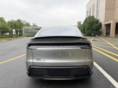 Tesla Model Y L Long Range All-Wheel Drive - ფოტო 8