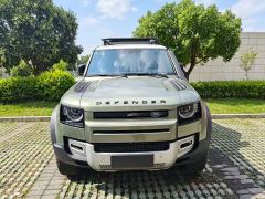 Land Rover Defender 110 P400 Dark Edition - фото 2