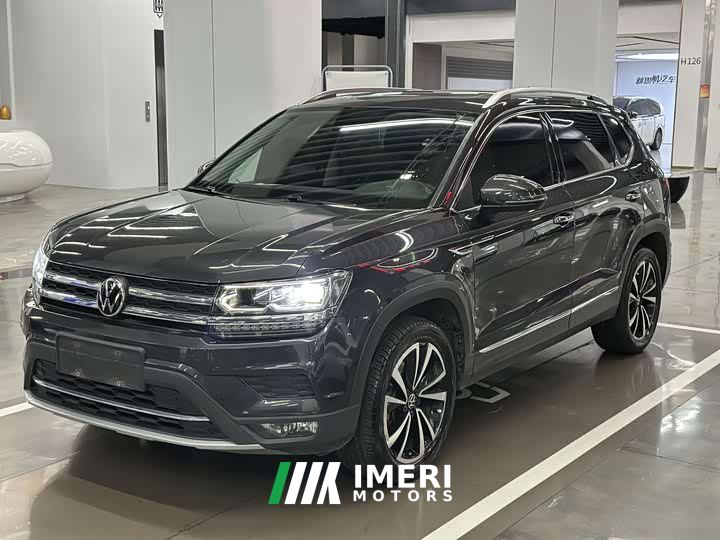 Volkswagen Touareg 330TSI AWD Luxury Plus - car from China