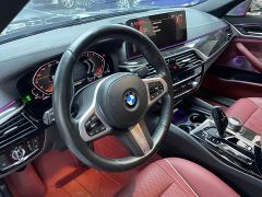 BMW 5 Series 525Li M Sport Package - ფოტო 5