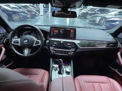 BMW 5 Series 525Li M Sport Package - ფოტო 9