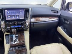 Toyota Alphard Hybrid 2.5L Luxury Edition - ფოტო 5