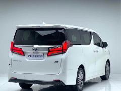 Toyota Alphard Hybrid 2.5L Luxury Edition - ფოტო 1