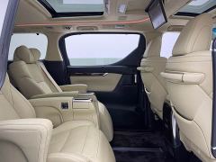 Toyota Alphard Hybrid 2.5L Luxury Edition - ფოტო 4