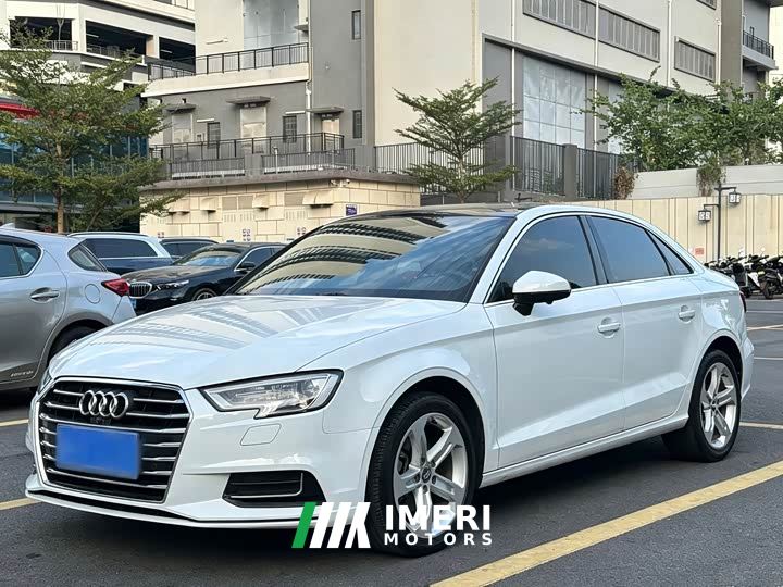 Audi A3 Facelift Limousine 35 TFSI Entry-level National VI