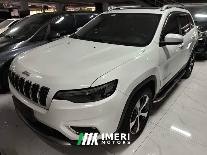 Jeep Cherokee 2.0T FWD Smart Enjoy Edition National VI - автомобиль из Китая