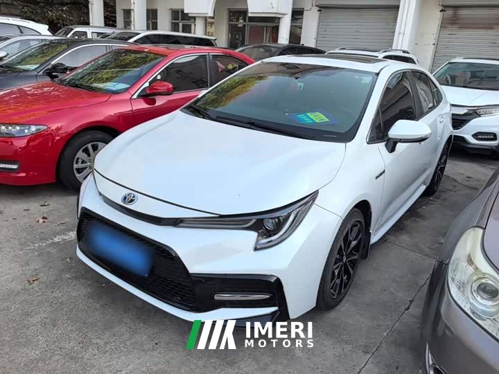 Toyota Corolla Hybrid 1.8H E-CVT Sport - автомобиль из Китая