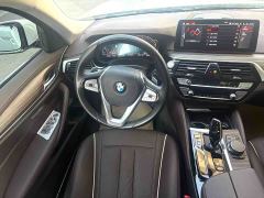 BMW 5 Series 530Li Premier Luxury Package - фото 15