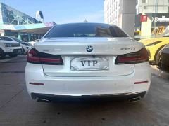BMW 5 Series 530Li Premier Luxury Package - фото 7