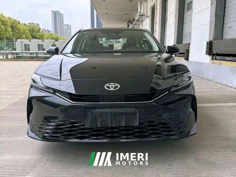 Toyota Camry 2.0E Elite Edition - car from China