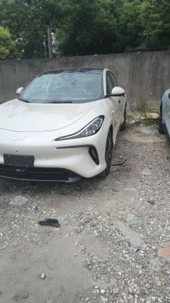 IM Motors Zhiji LS6 625km Smart Drive Edition - photo 2