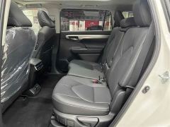 Toyota Highlander Dual-Engine 2.5L 4WD Supreme Edition 7-seater - photo 20