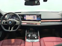 BMW 5 Series 530Li Luxury M Sport Package - фото 12