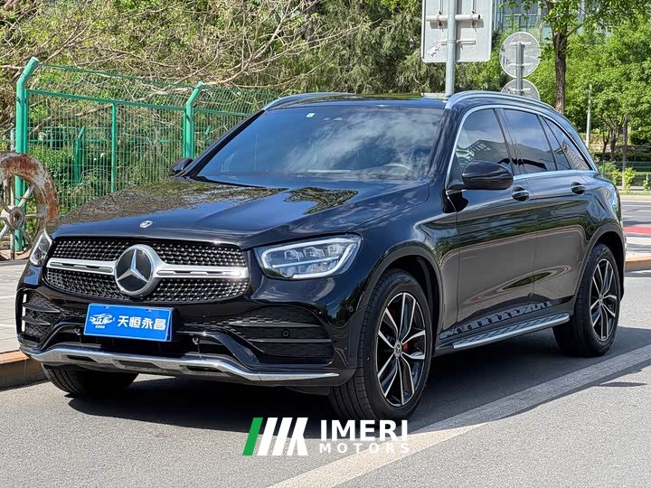Mercedes-Benz GLC 300 L 4MATIC Version