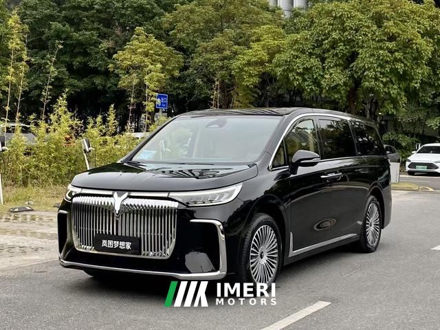 Voyah Dreamer Edition 1.5T 235km AWD Edition - автомобиль из Китая