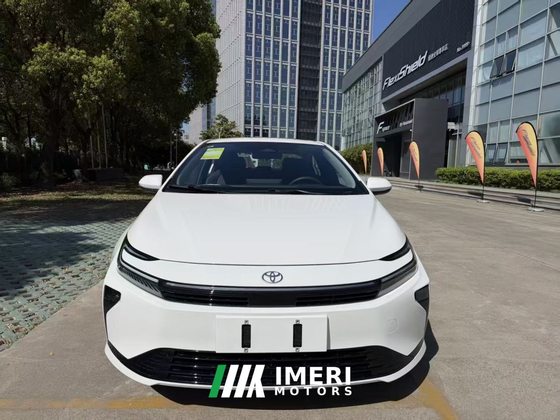 Toyota Corolla Dual-Engine 1.8L Flagship Edition - автомобиль из Китая