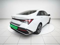 Hyundai Elantra 1.5L CVT Prestige Edition - photo 4