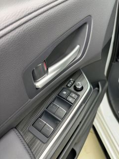 Toyota Sienna Dual-Engine 2.5L 4WD Prestige Edition - фото 12