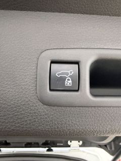 Toyota Sienna Dual-Engine 2.5L 4WD Prestige Edition - фото 16