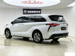 Toyota Sienna Dual-Engine 2.5L 4WD Prestige Edition - фото 7
