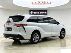 Toyota Sienna Dual-Engine 2.5L 4WD Prestige Edition - фото 9