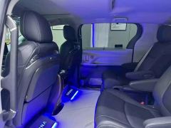 Toyota Sienna Dual-Engine 2.5L RWD Comfort Edition - photo 7