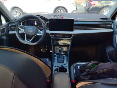 Volkswagen Tiguan L Distinguished Edition 330TSI 2WD R-Line Longyao Edition 5-seater - фото 5