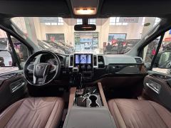 Toyota HIACE High-spec version - photo 6