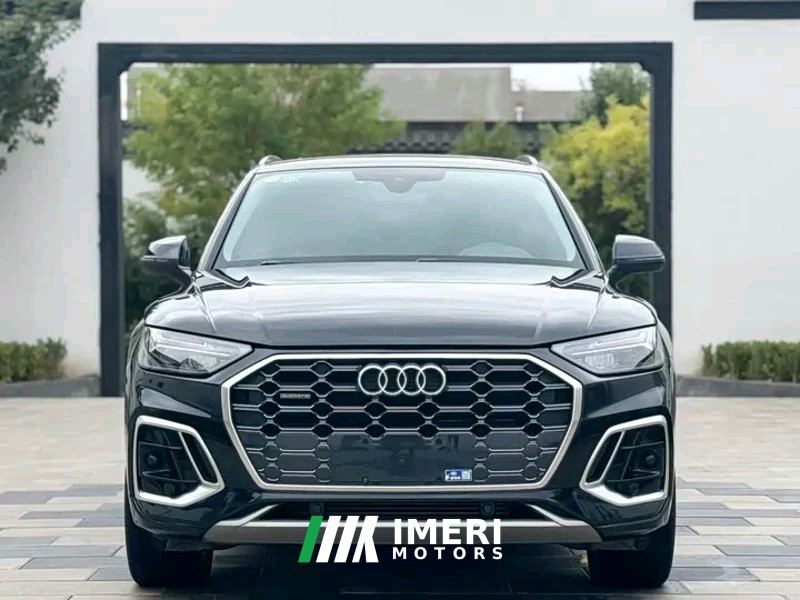 Audi Q5L 40 TFSI Luxury Elegant Edition - автомобиль из Китая