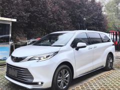 Toyota Sienna Dual-Engine 2.5L RWD Comfort Edition - ფოტო 1