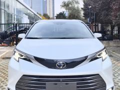 Toyota Sienna Dual-Engine 2.5L RWD Comfort Edition - ფოტო 2