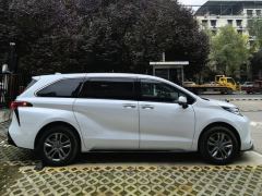 Toyota Sienna Dual-Engine 2.5L RWD Comfort Edition - ფოტო 3
