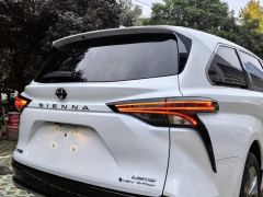 Toyota Sienna Dual-Engine 2.5L RWD Comfort Edition - ფოტო 4