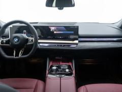 BMW 5 Series 530Li Luxury M Sport Package - ფოტო 18