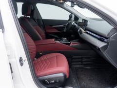 BMW 5 Series 530Li Luxury M Sport Package - ფოტო 19