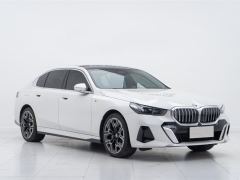 BMW 5 Series 530Li Luxury M Sport Package - ფოტო 3