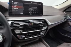 BMW 5 Series Facelift 530Li Premier Luxury Package - фото 16