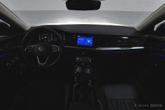 Volkswagen Passat 330TSI Luxury Edition - фото 14