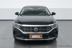 Volkswagen Passat 330TSI Luxury Edition - фото 3
