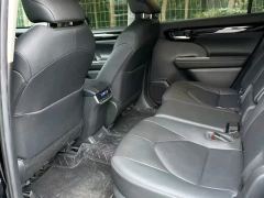Toyota Highlander Dual-Engine 2.5L RWD Luxury Edition 7-seater - фото 4