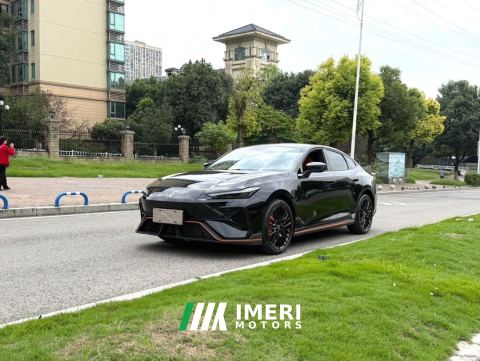 2025 Changan UNI-V Third Generation 2.0T Dynamic Engine Edition - car from China
