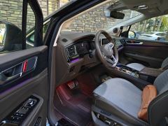 Volkswagen Viloran 380TSI Prestige Edition - photo 12