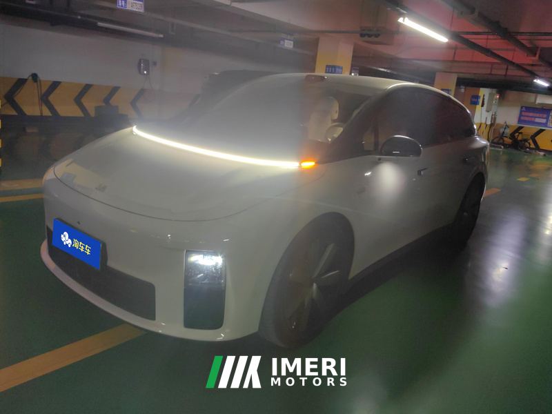 Li Auto i6 AWD Edition - ავტომობილი ჩინეთიდან