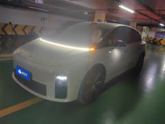 Li Auto i6 AWD Edition - ფოტო 1