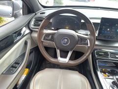 BYD Qin PLUS DM-i Champion Edition 1.5L 55km Elite Edition - ფოტო 6