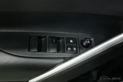 Toyota Frontlander 2.0L Elite Edition - фото 12