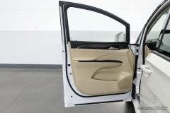 Buick GL8 Facelift ES Luxury Edition 2.0T Luxury Edition 7-seater - фото 11